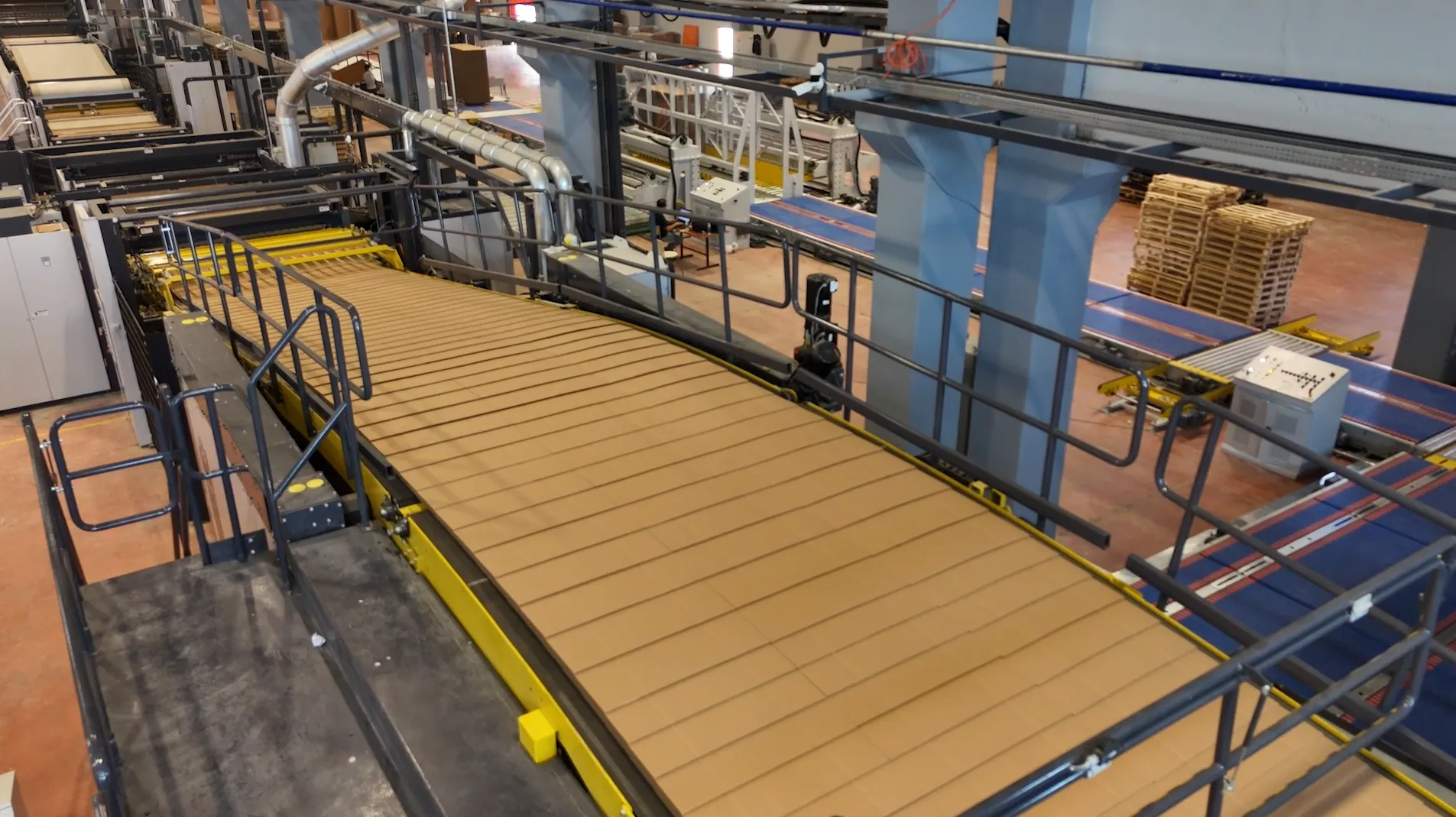 Corrugated board on a high-speed corrugator line